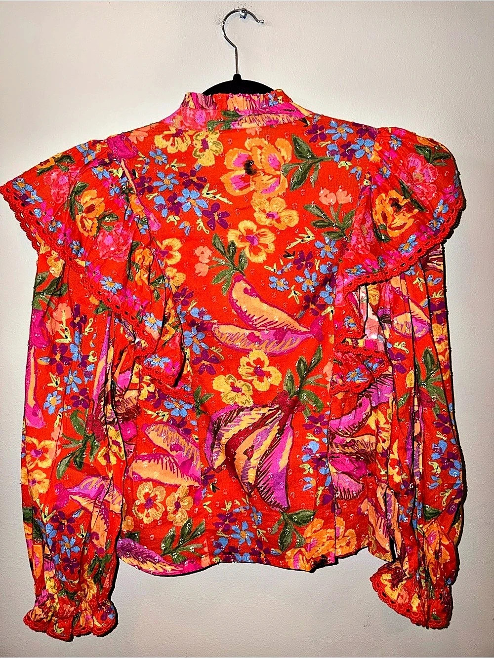 FARM Rio Red Spring Bananas Ruffled Blouse with Crochet Trim size XS boho luxury